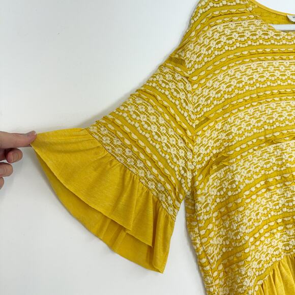 Umgee Crochet Lace Ruffle Top Short Sleeves Marigold Yellow Women's Large - Picture 3 of 9